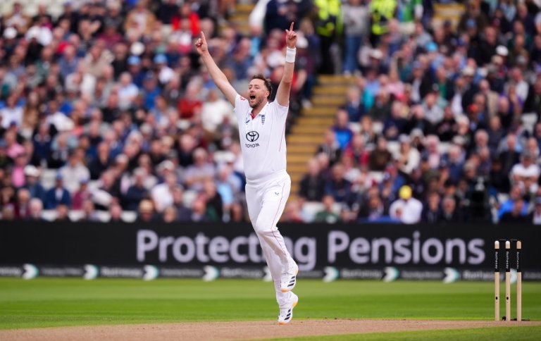 England wins toss and opts to bowl against new-look Pakistan in 3rd test | iNFOnews.ca