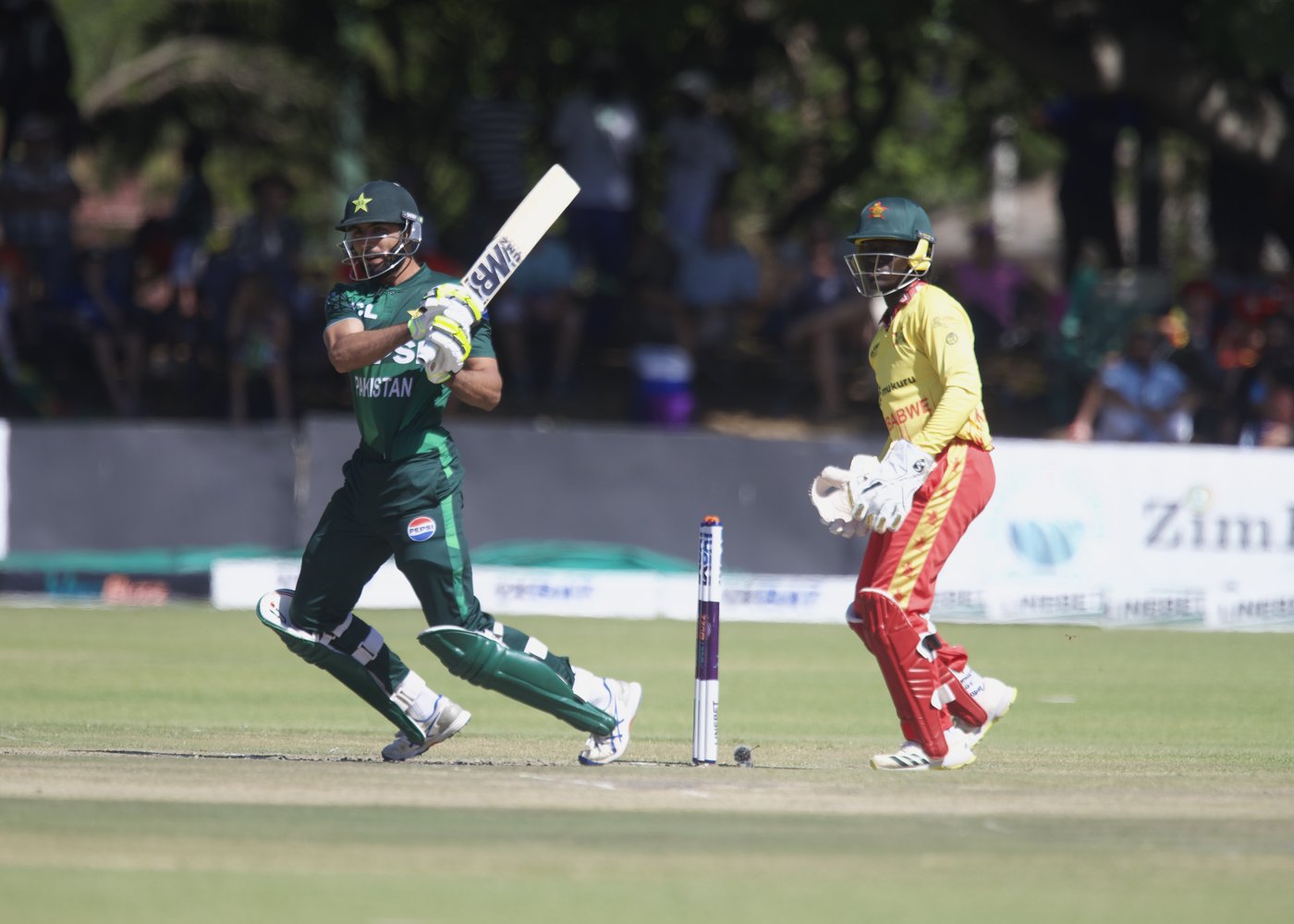 Spinners propel Pakistan to emphatic 57-run win over Zimbabwe in 1st T20 | iNFOnews.ca