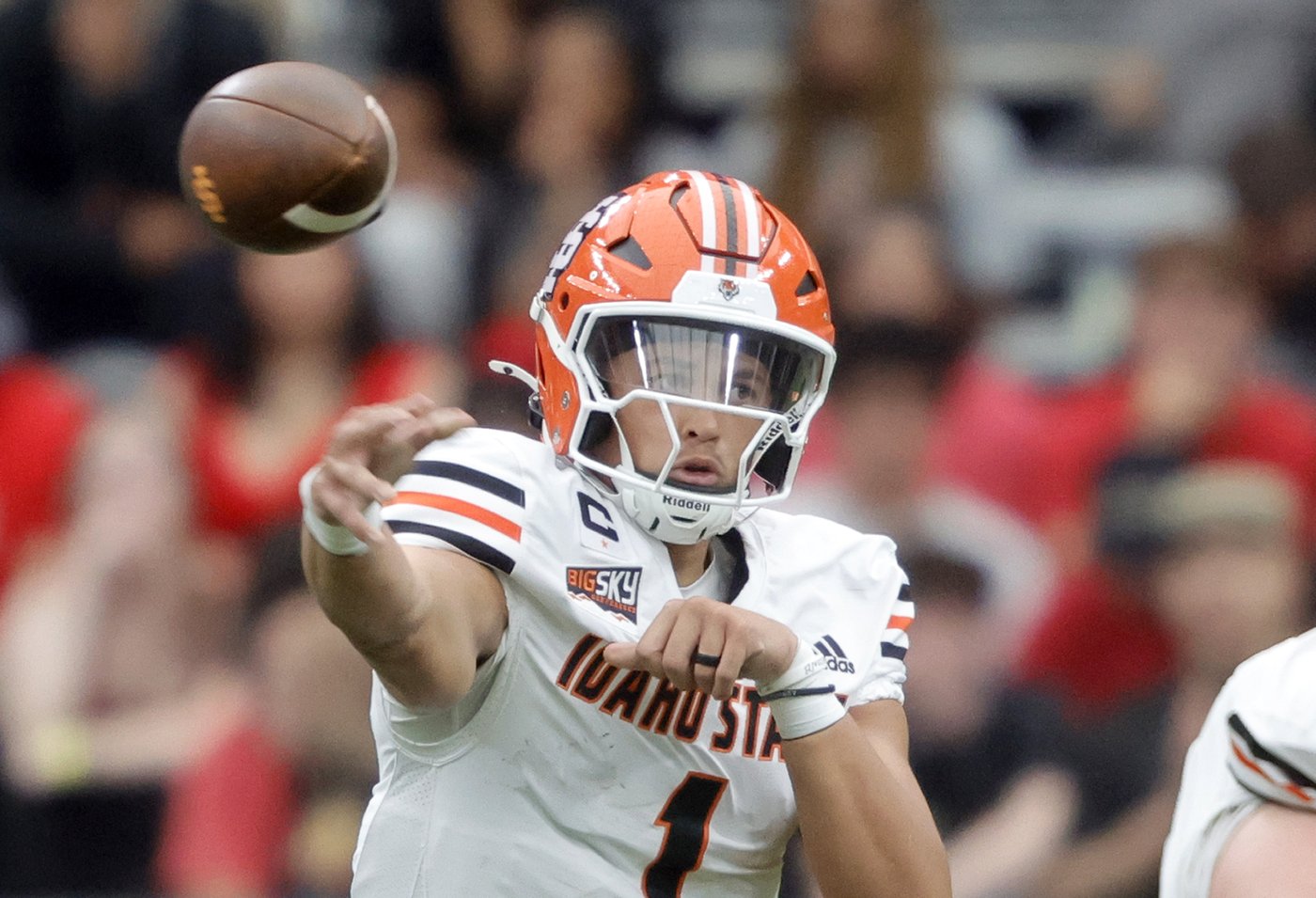 Jai'Den Thomas scores 3 TDs and UNLV holds off Idaho State 38-31 in Dan Mullen's debut as coach | iNFOnews.ca Jai'Den Thomas scores 3 TDs and UNLV holds off Idaho State 38-31 in Dan Mullen's debut as coach | iNFOnews.ca