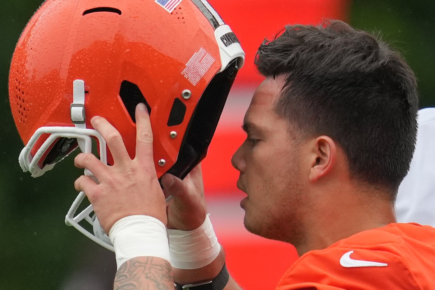 Browns QB Dillon Gabriel is confident for his 1st NFL start and jokes that his dad needs a passport | iNFOnews.ca
