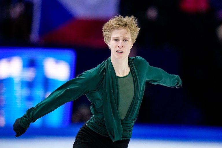 Canada's Stephen Gogolev finishes fourth at world figure skating championships | iNFOnews.ca