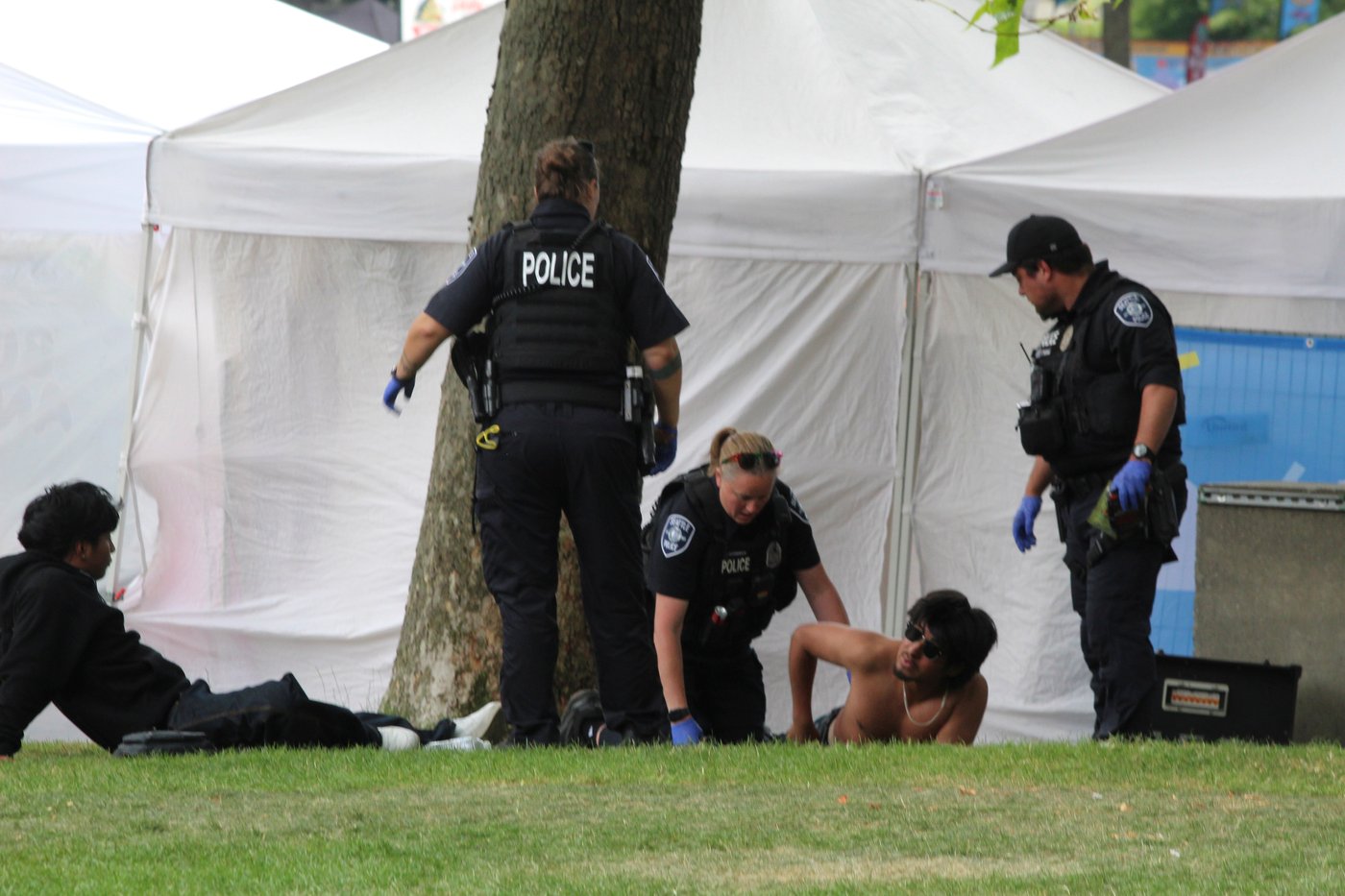 Photos show scenes from shooting at a Seattle food festival | iNFOnews.ca