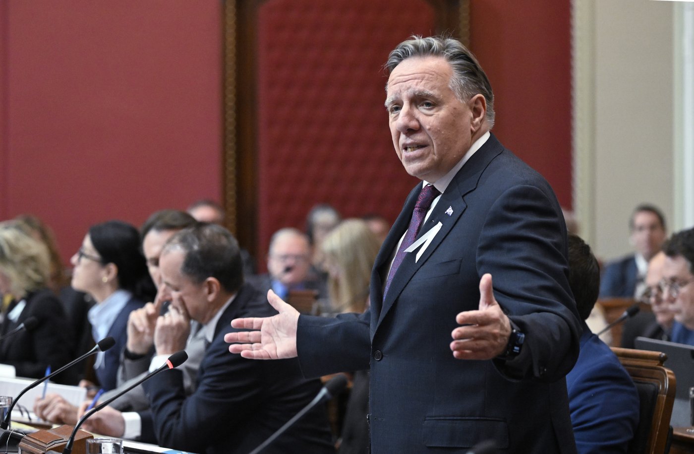 Quebec premier says he's 'open' to possibility of Quebec constitution by 2026 | iNFOnews.ca