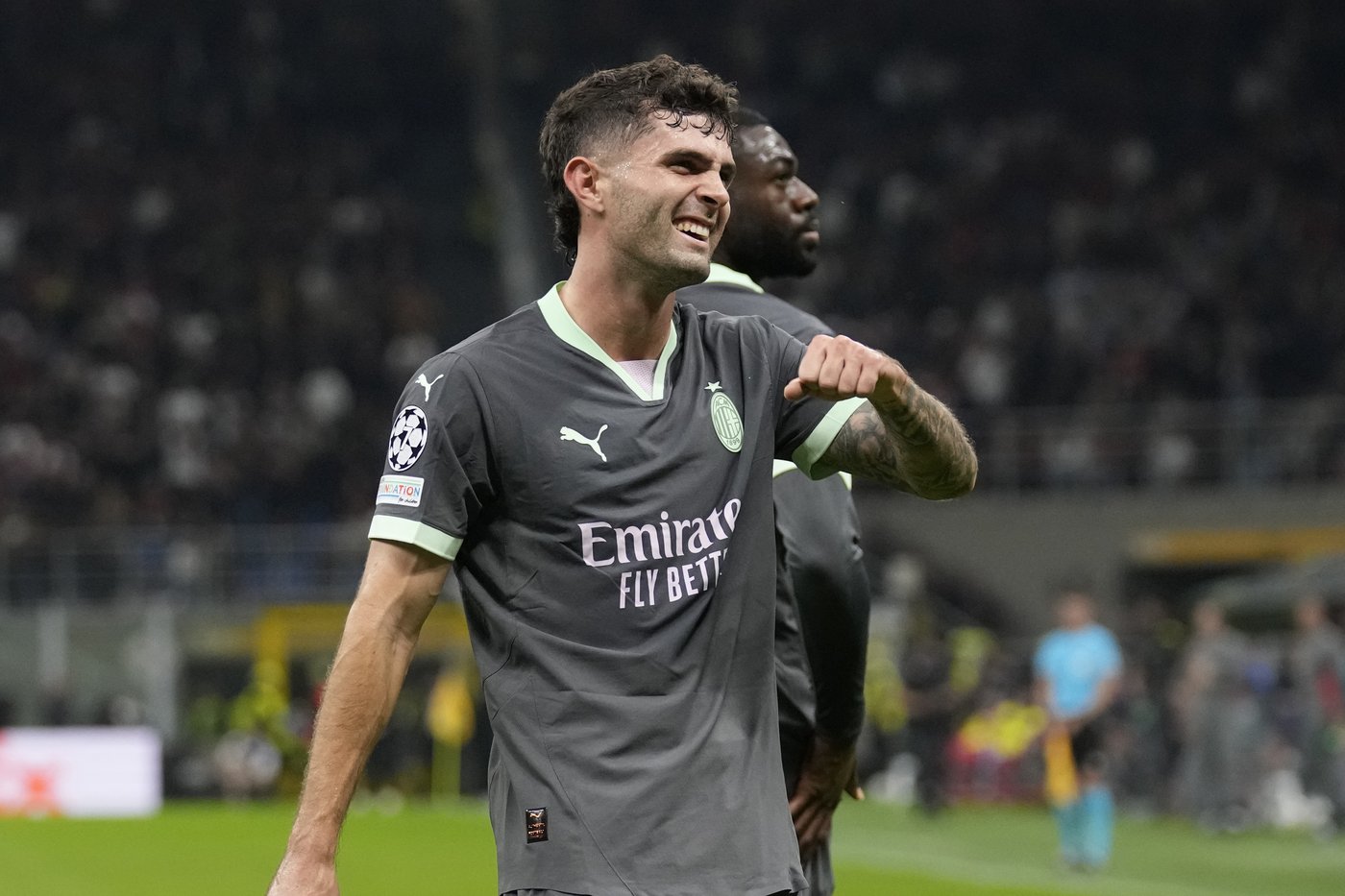 Pulisic scores direct from corner kick for AC Milan. Then admits it was an accident | iNFOnews.ca Pulisic scores direct from corner kick for AC Milan. Then admits it was an accident | iNFOnews.ca