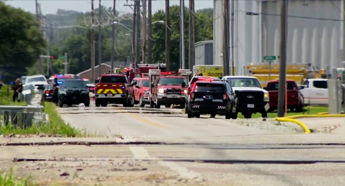 An explosion and fire at a Nebraska plant are preventing a search for 3 missing people | iNFOnews.ca An explosion and fire at a Nebraska plant are preventing a search for 3 missing people | iNFOnews.ca