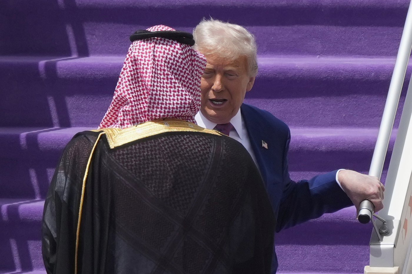 Live updates: Trump receives lavish royal welcome to Saudi Arabia | iNFOnews.ca