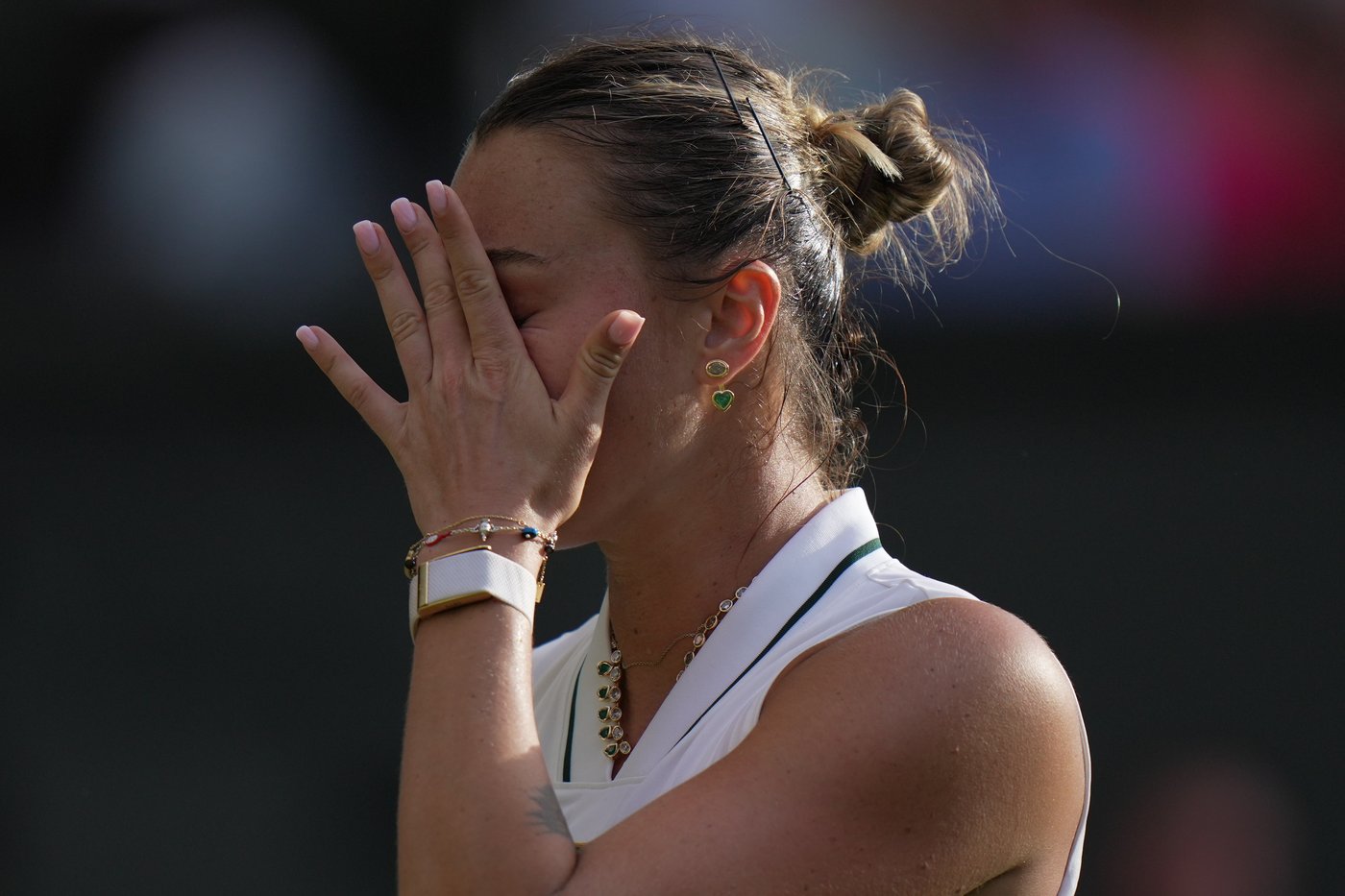 Naomi Osaka overpowers Aryna Sabalenka to reach the Wimbledon quarterfinals | iNFOnews.ca Naomi Osaka overpowers Aryna Sabalenka to reach the Wimbledon quarterfinals | iNFOnews.ca