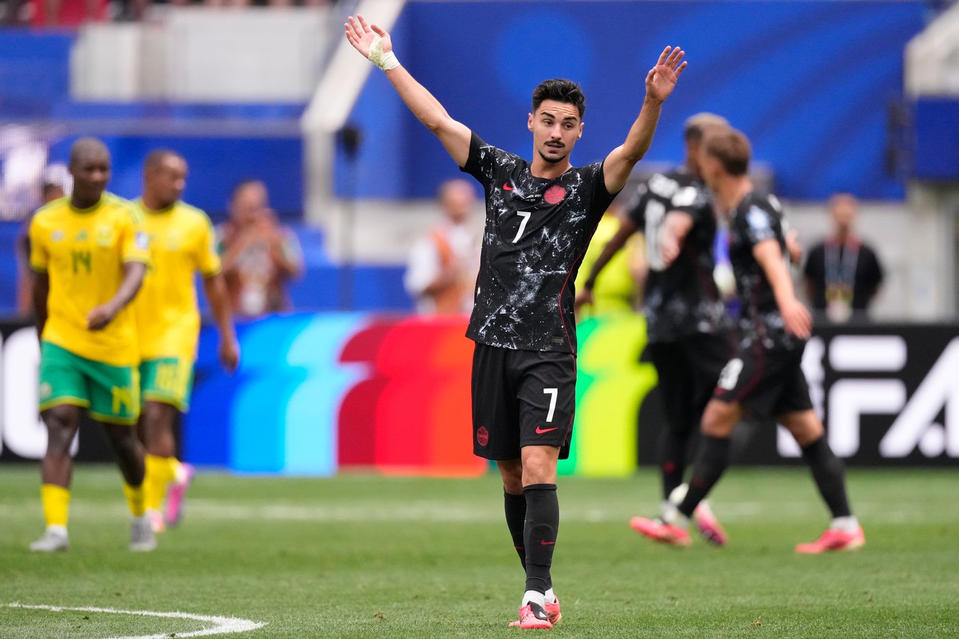 Eustáquio's foot delivers late strike for Canada’s first World Cup knockout win | iNFOnews.ca