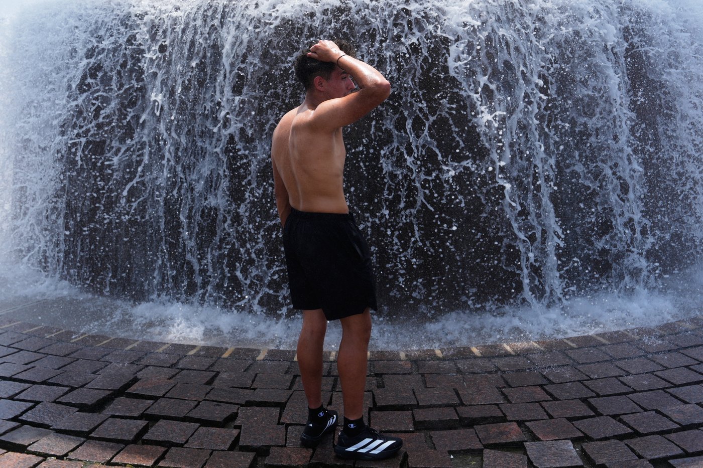 Forecasters cite 'dangerous' conditions as heat scorches Midwest while on its way to the East | iNFOnews.ca Forecasters cite 'dangerous' conditions as heat scorches Midwest while on its way to the East | iNFOnews.ca