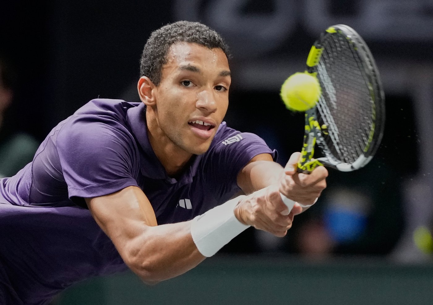 Canada's Auger-Aliassime rallies past Altmaier to reach Paris Masters quarterfinals | iNFOnews.ca Canada's Auger-Aliassime rallies past Altmaier to reach Paris Masters quarterfinals | iNFOnews.ca