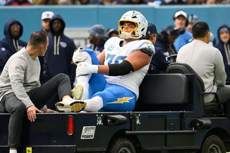 Chargers' Joe Alt carted off field with ankle injury against Titans | iNFOnews.ca