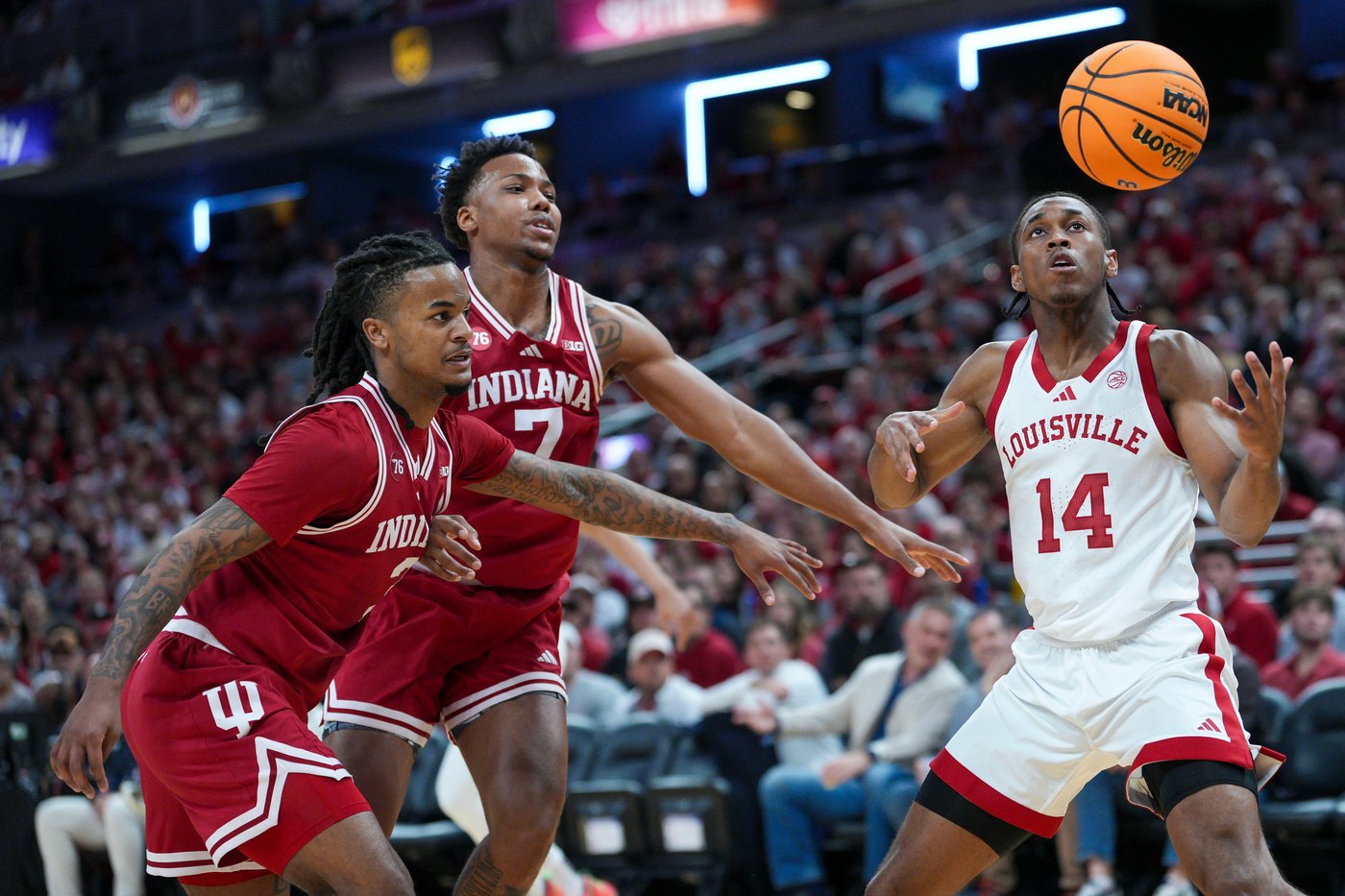 Conwell stars as No. 6 Louisville holds off No. 22 Indiana for an 87-78 win | iNFOnews.ca Conwell stars as No. 6 Louisville holds off No. 22 Indiana for an 87-78 win | iNFOnews.ca