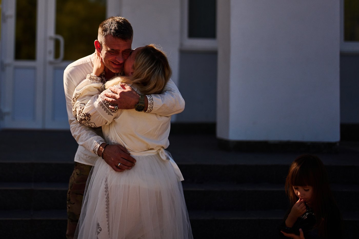 A Russian strike tore apart a couple's home on the eve of their wedding. They still got married | iNFOnews.ca A Russian strike tore apart a couple's home on the eve of their wedding. They still got married | iNFOnews.ca