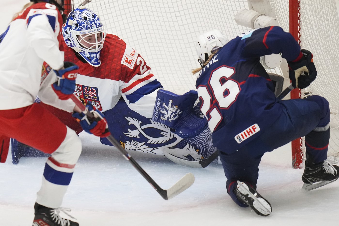 Canada blasts Finland 8-1 to face the US in another women’s ice hockey worlds final | iNFOnews.ca