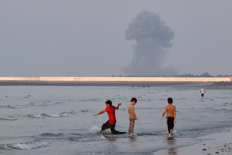 US strikes targets in northern Iran as it also disables ship trying to run the blockade | iNFOnews.ca