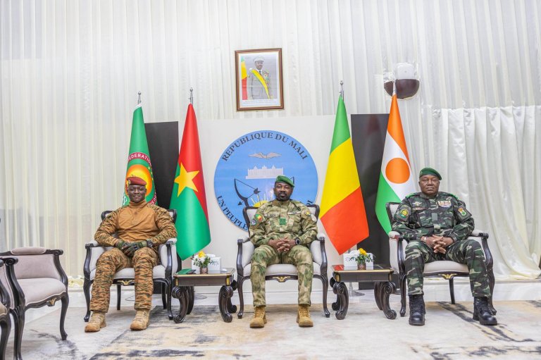 Mali, Burkina Faso and Niger call for joint 'large-scale operations' against extremists | iNFOnews.ca
