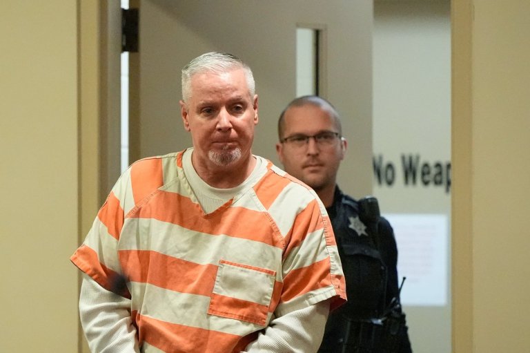 Father who gave his son the gun used in a Georgia high school shooting faces sentencing | iNFOnews.ca