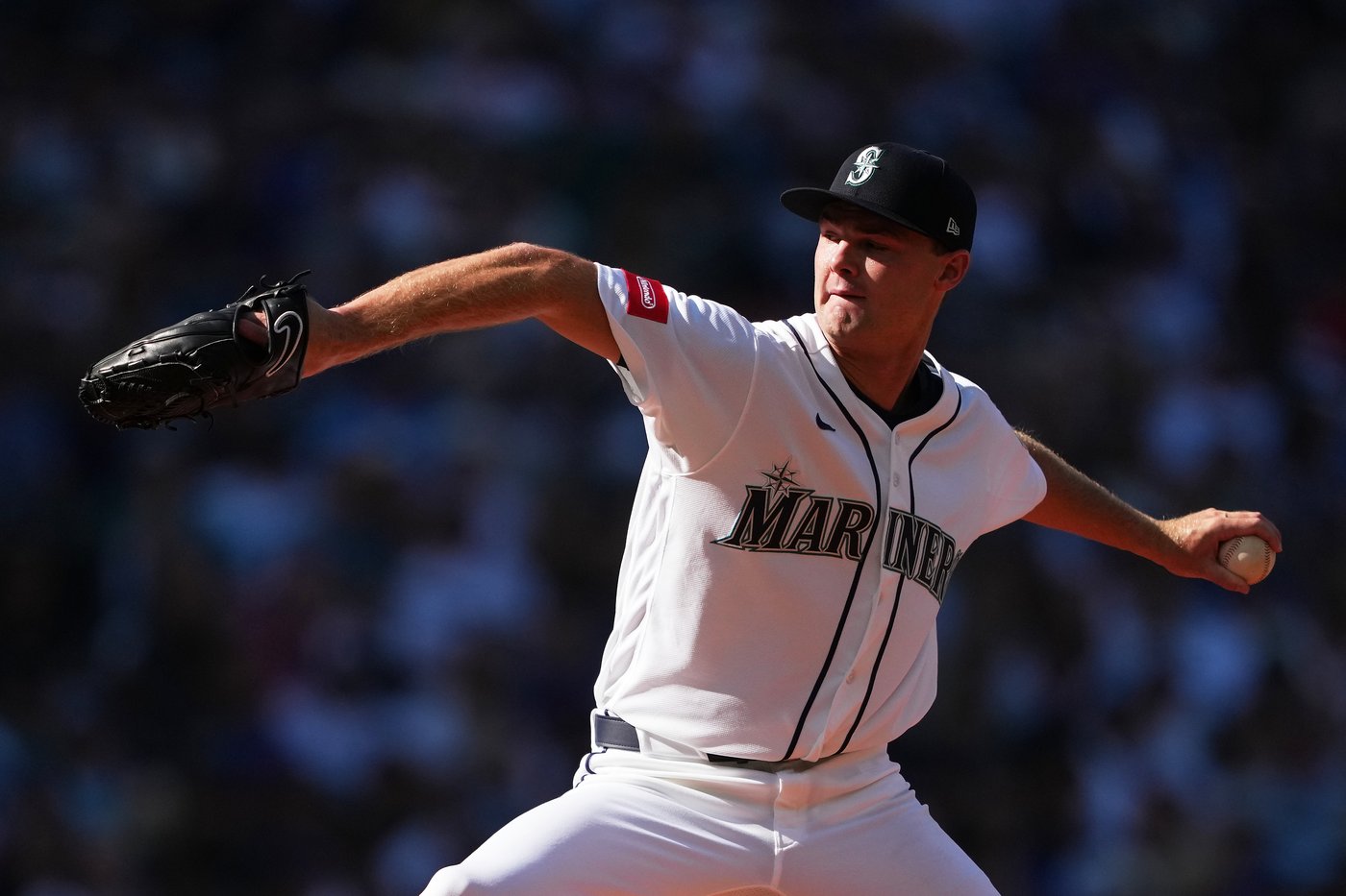 Mariners’ Kade Anderson signs autographs, takes it all in before impressing in big league debut | iNFOnews.ca