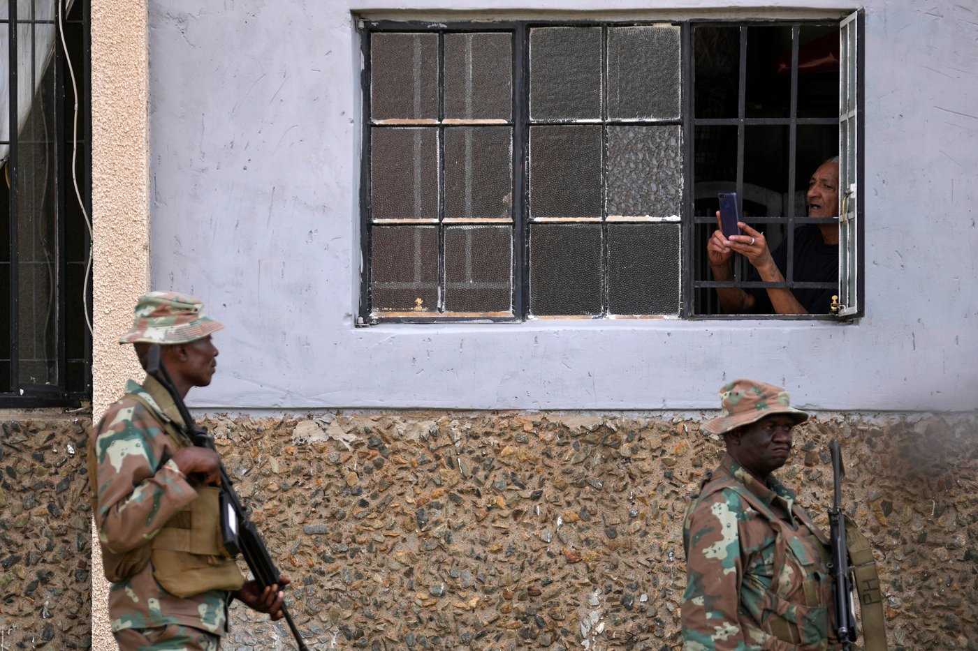 A look at South Africa's extreme move to deploy the army to fight crime, by the numbers | iNFOnews.ca