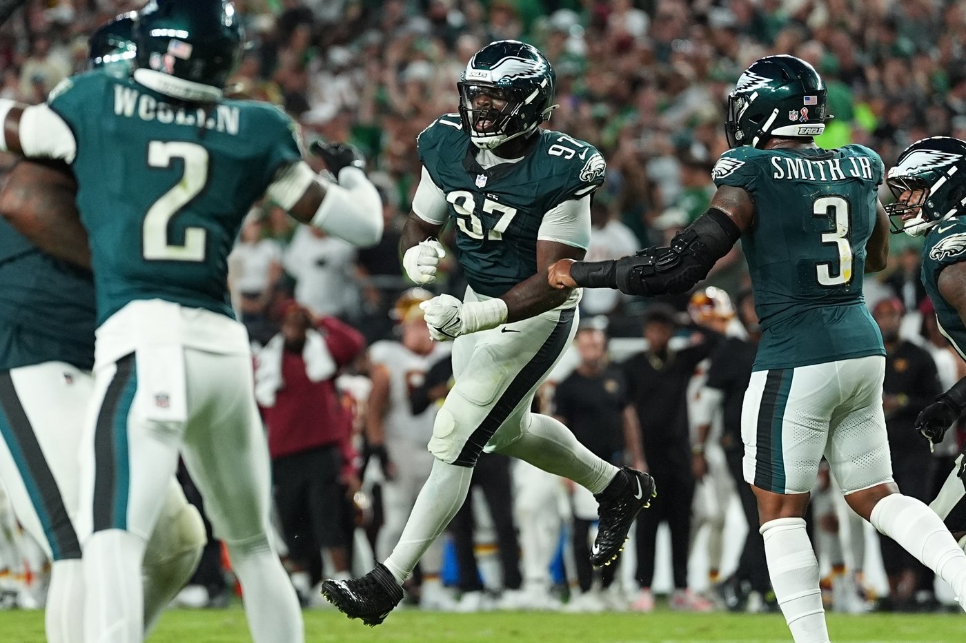 Jalen Hurts throws 3 TD passes and Eagles stuff Commanders' late 2-point try for 24-22 win | iNFOnews.ca