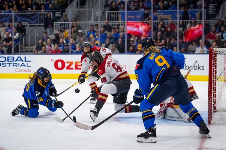 Charge blank Sceptres 2-0, move past Toronto into final PWHL playoff spot | iNFOnews.ca