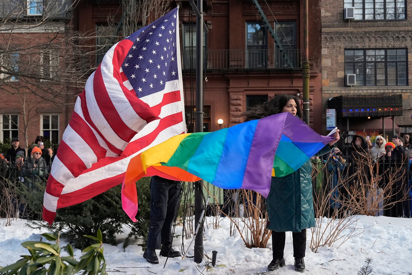 NY officials raise rainbow flag at Stonewall in rebuke of Trump administration | iNFOnews.ca NY officials raise rainbow flag at Stonewall in rebuke of Trump administration | iNFOnews.ca