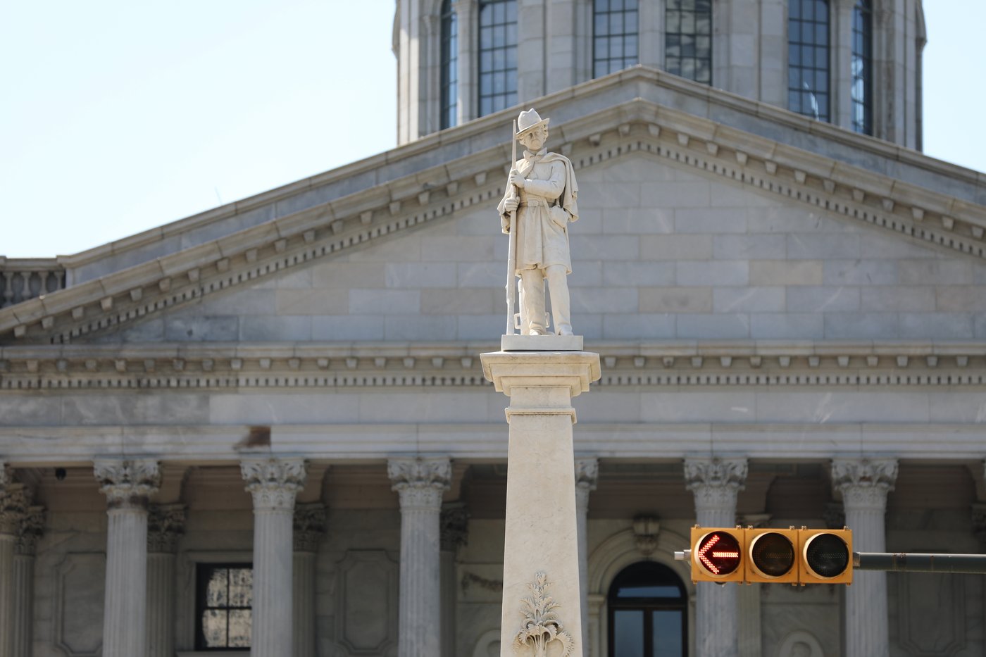 South Carolina Senate protects nearly all monuments and bans adding QR codes to statues | iNFOnews.ca
