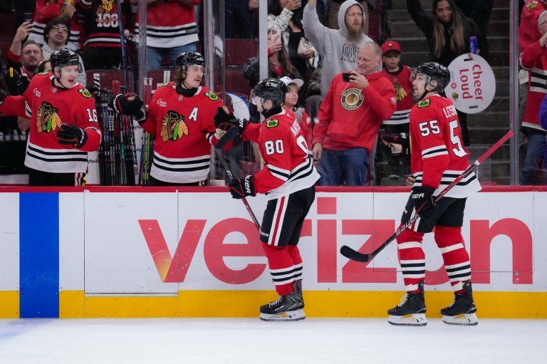 Teuvo Teravainen helps the Blackhawks beat the Penguins 5-3 in Connor Bedard's season debut | iNFOnews.ca