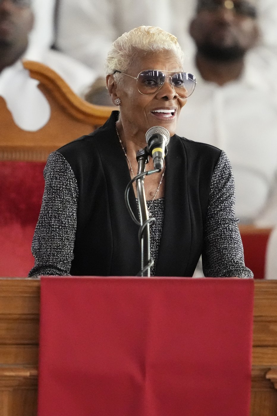 Cissy Houston mourned by Dionne Warwick, politicians and more at longtime church | iNFOnews.ca
