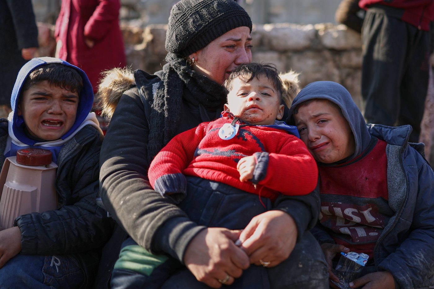 Photos of Syrians fleeing violence in Aleppo as shelling leaves heavy damage | iNFOnews.ca