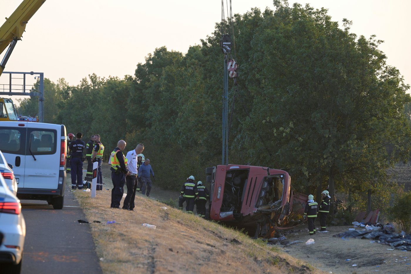 A bus crash in Hungary kills 12 people, injures at least 10 others | iNwheels