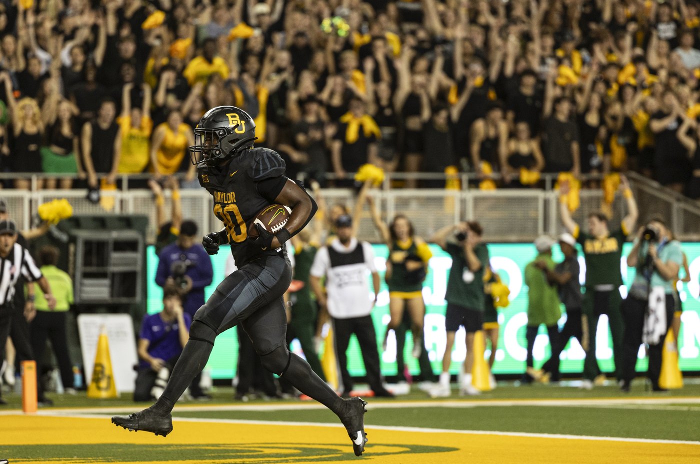 Bryson Washington scores 4 TDs, Baylor beats TCU 37-34 on field goal on final play | iNFOnews.ca