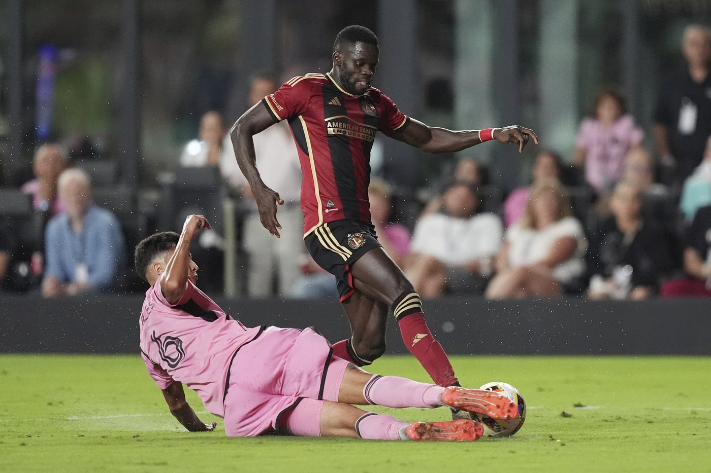 Messi and Inter Miami ousted from MLS playoffs. Atlanta United upsets top seeds 3-2 in Game 3 | iNFOnews.ca