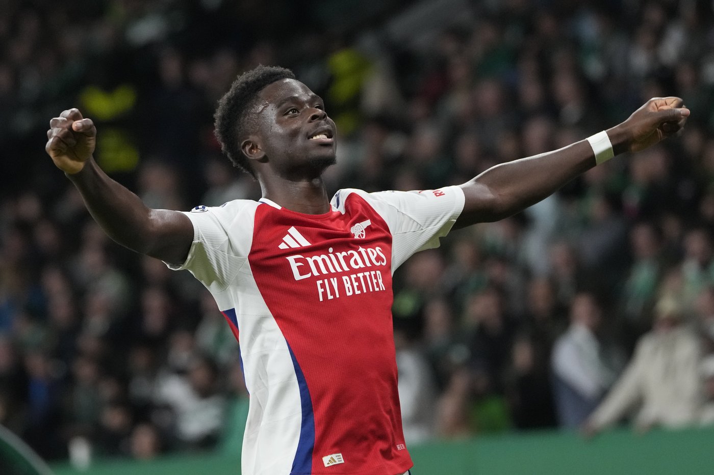 'Unbelievable' Odegaard transforms Arsenal and gets Saka smiling again | iNFOnews.ca