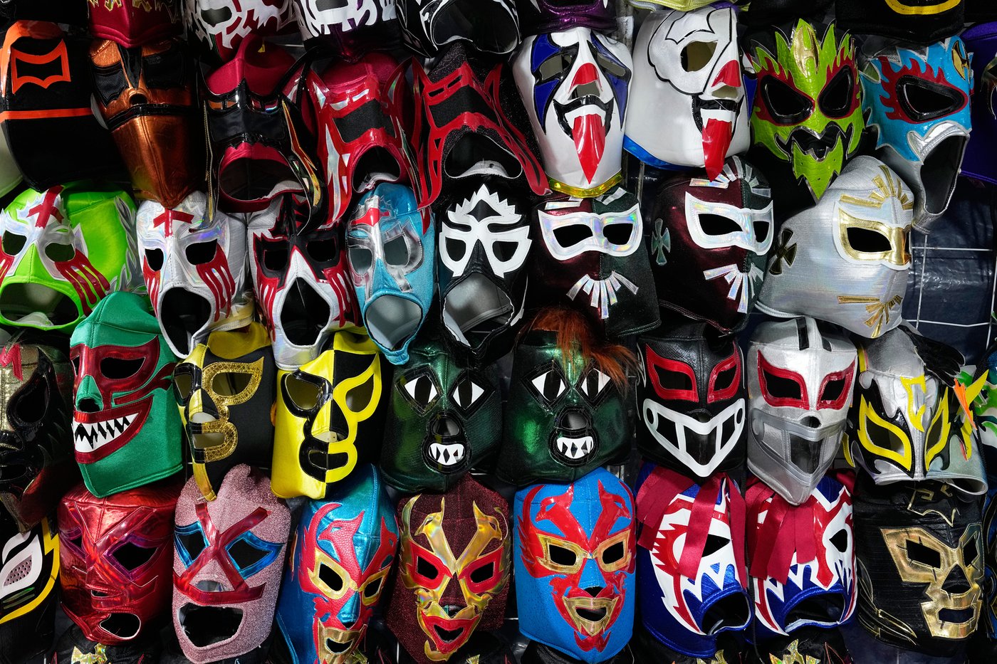 Masked wrestlers flood Mexico’s World Cup streets as fans embrace lucha libre fever | iNFOnews.ca Masked wrestlers flood Mexico’s World Cup streets as fans embrace lucha libre fever | iNFOnews.ca