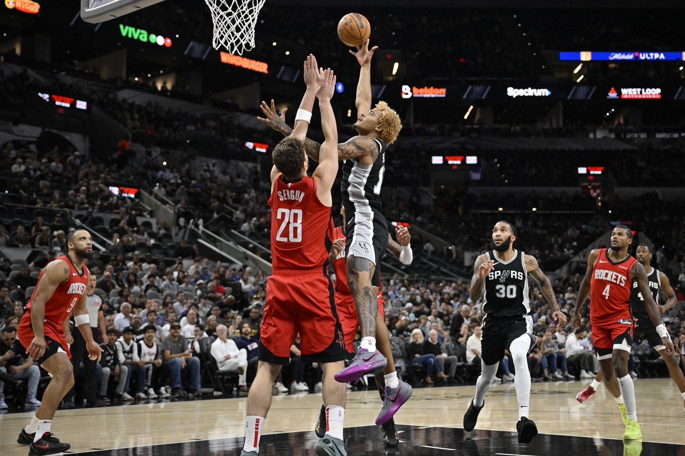 Jalen Green scores 34 points and Rockets beat Spurs 106-101 to split 2-game set | iNFOnews.ca
