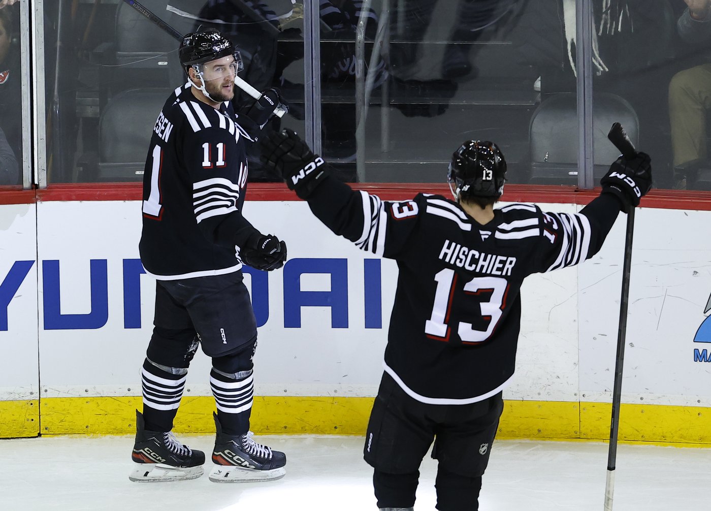 NHL roundup: Devils score overtime power-play goal to edge Lightning 3-2 | iNFOnews.ca