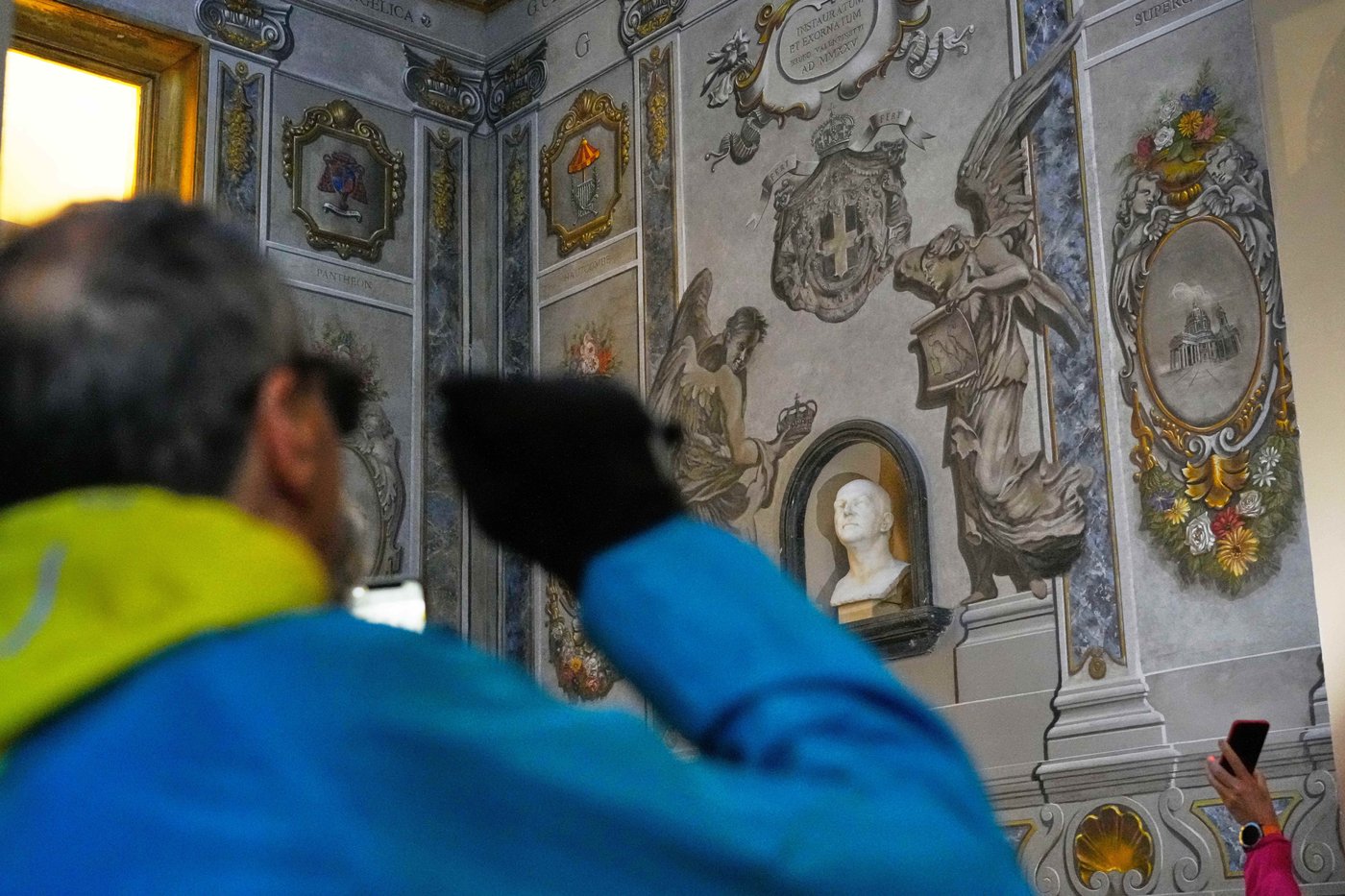 An angel resembling Italy's Meloni is painted over after an outcry from church and state | iNFOnews.ca An angel resembling Italy's Meloni is painted over after an outcry from church and state | iNFOnews.ca