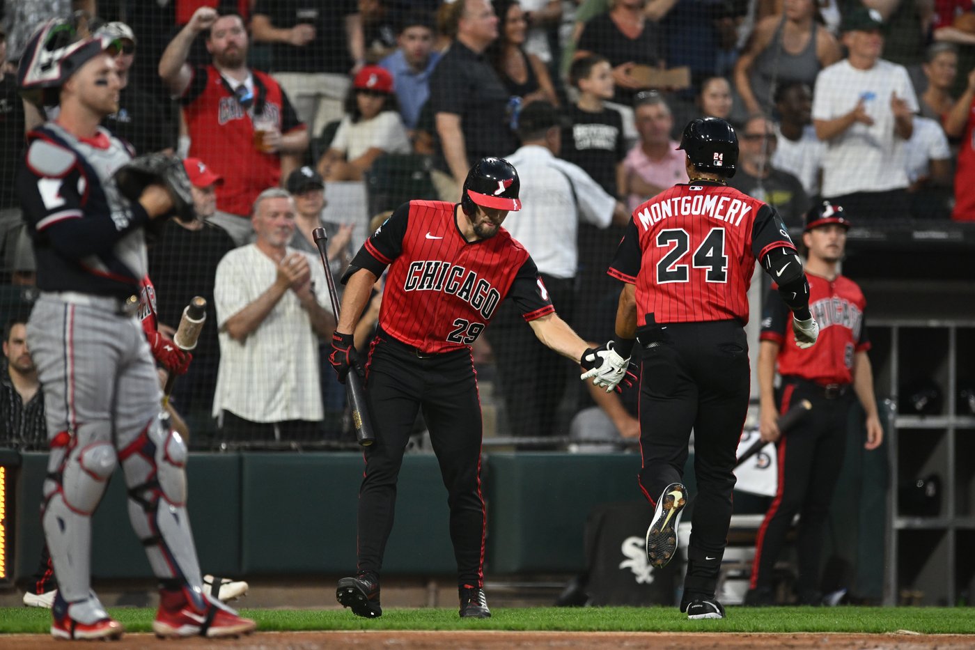 Colson Montgomery hits a 2-run homer as the White Sox knock off the Twins 4-1 | iNFOnews.ca