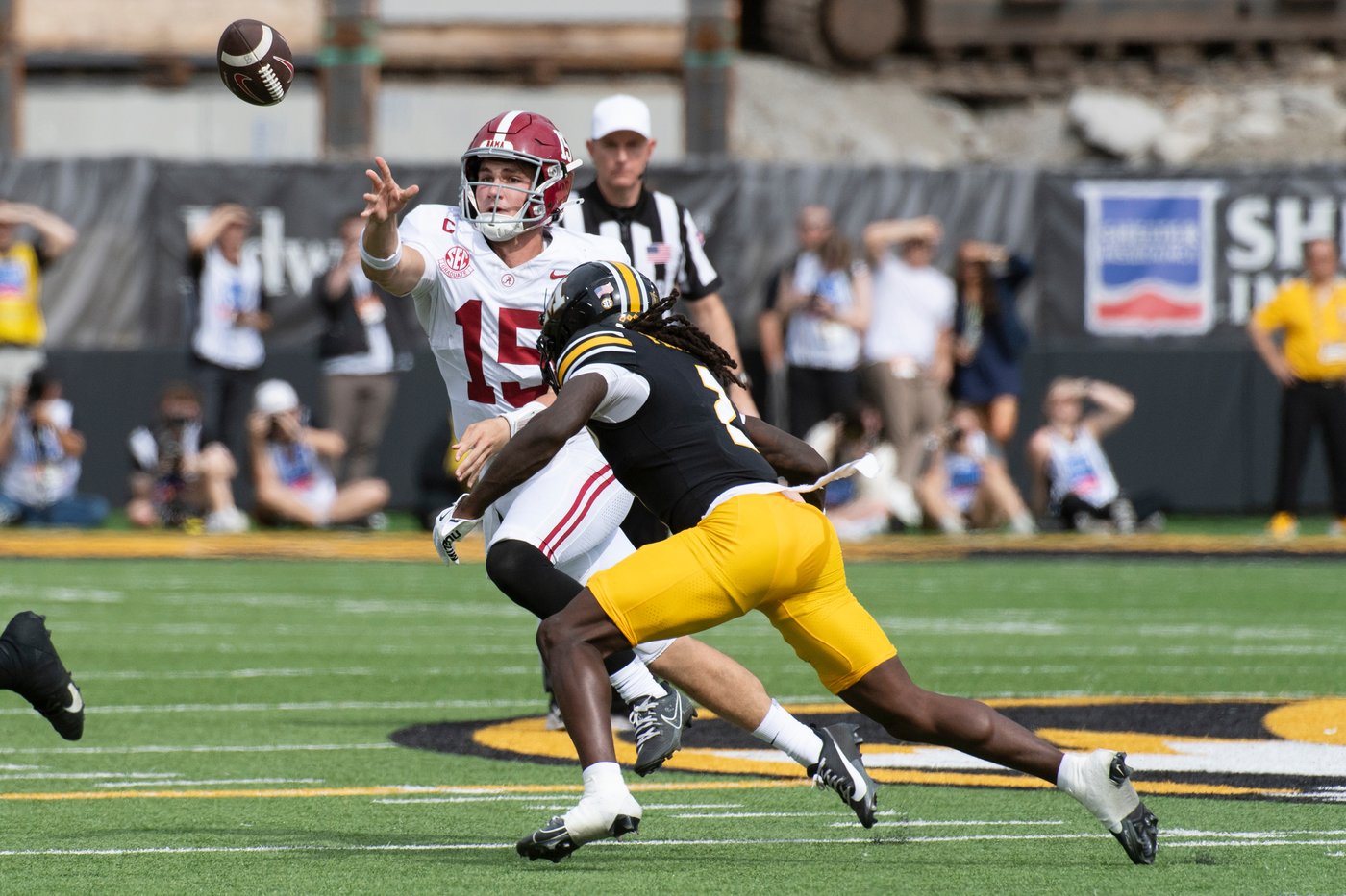 Ty Simpson shines as No. 8 Alabama edges No. 14 Missouri 27-24 to push winning streak to 5 | iNFOnews.ca