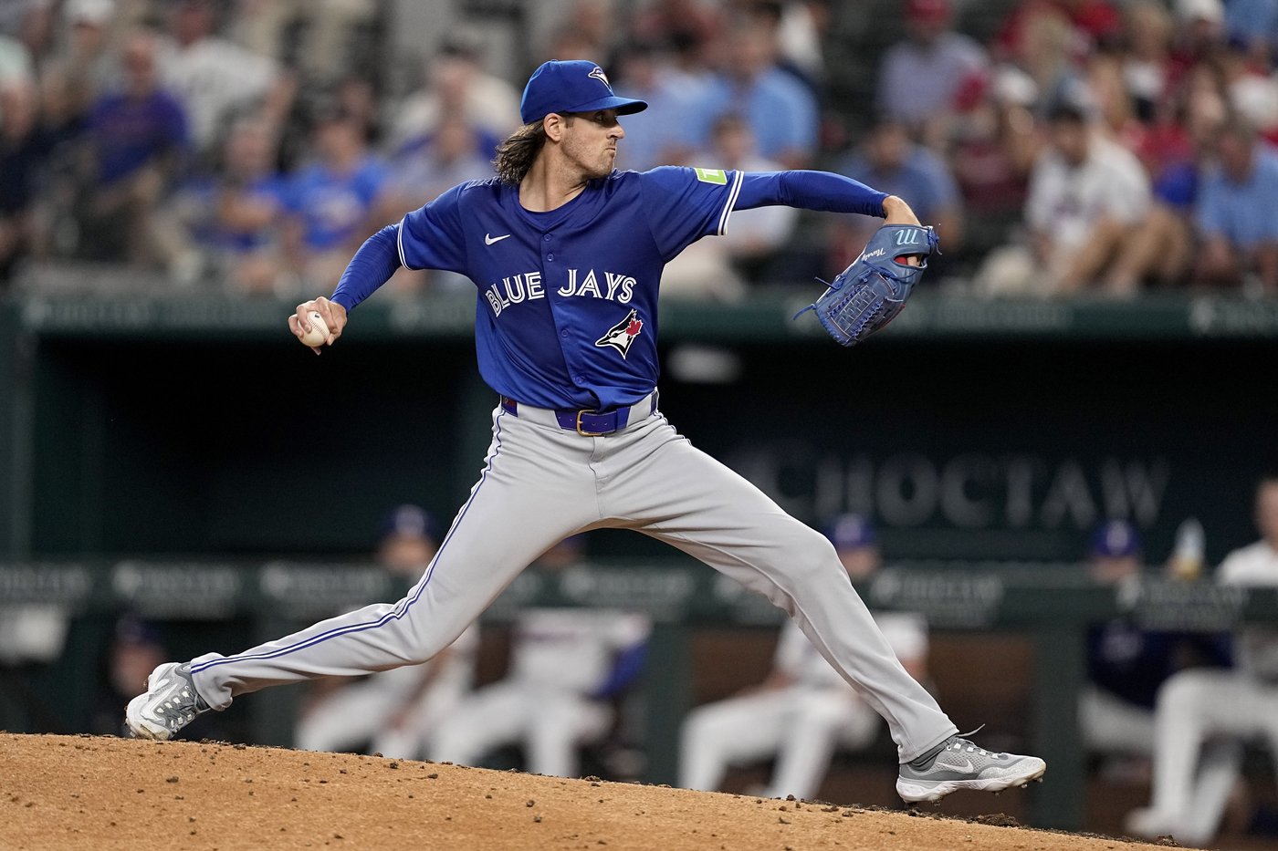 Gausman knew he had a no-hitter going when he left after 5 innings. He also had back spasms | iNFOnews.ca