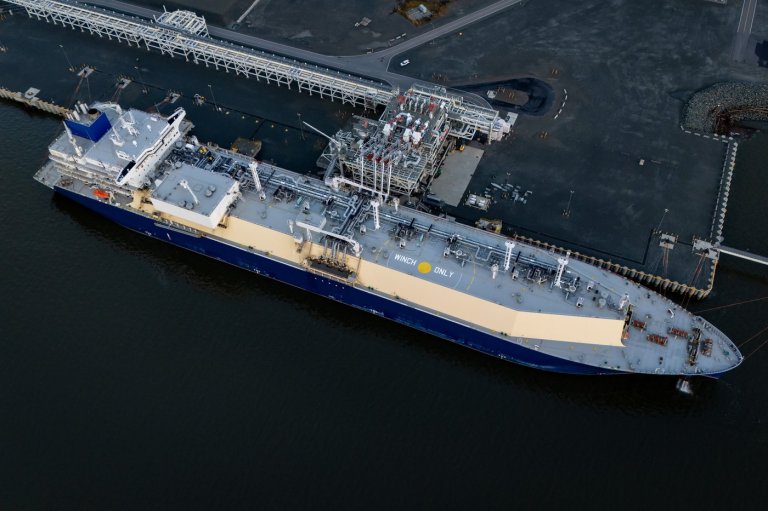 Environmental advocates call LNG tax incentive a fossil fuel subsidy | iNFOnews.ca