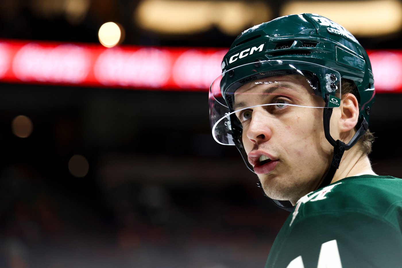 Wild stop five-game losing skid with 5-2 win over banged-up Canucks | iNFOnews.ca