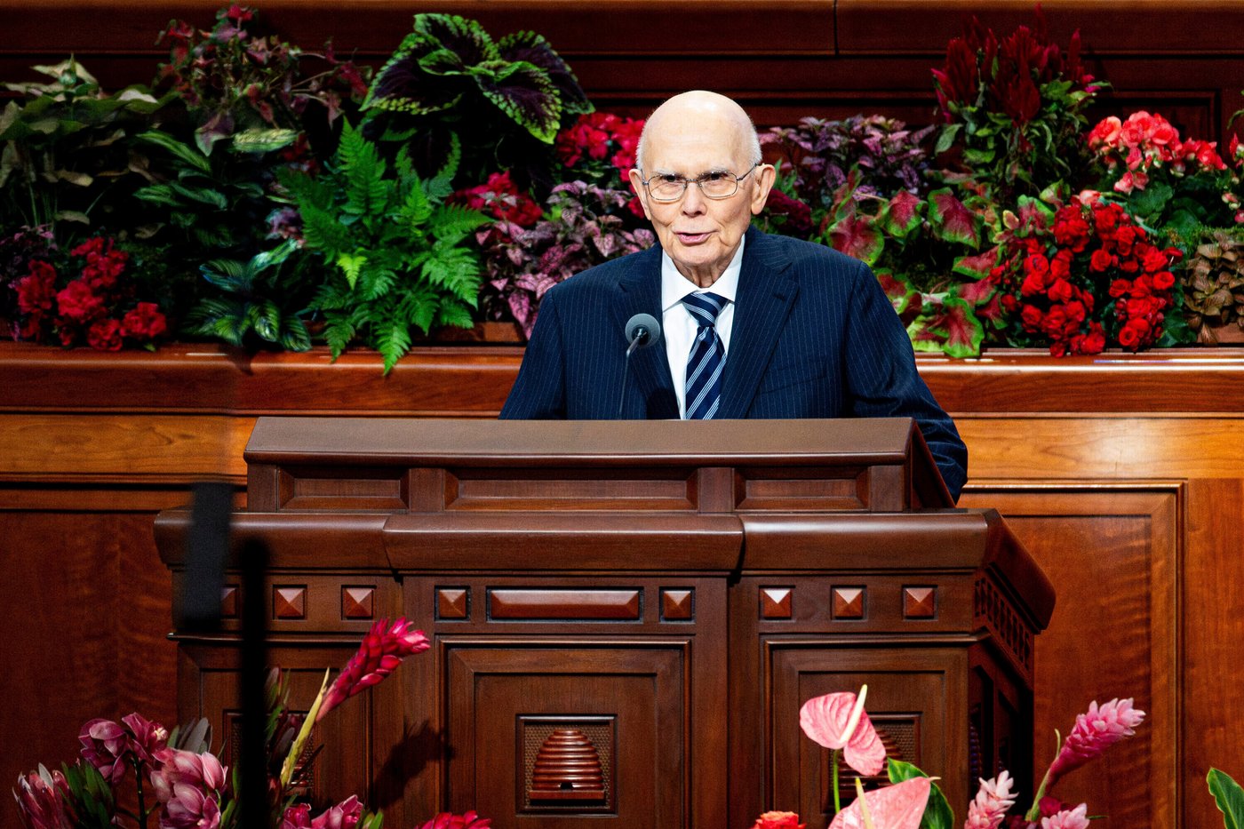 Dallin H. Oaks, former Utah Supreme Court justice, is selected to lead Mormon church | iNFOnews.ca Dallin H. Oaks, former Utah Supreme Court justice, is selected to lead Mormon church | iNFOnews.ca