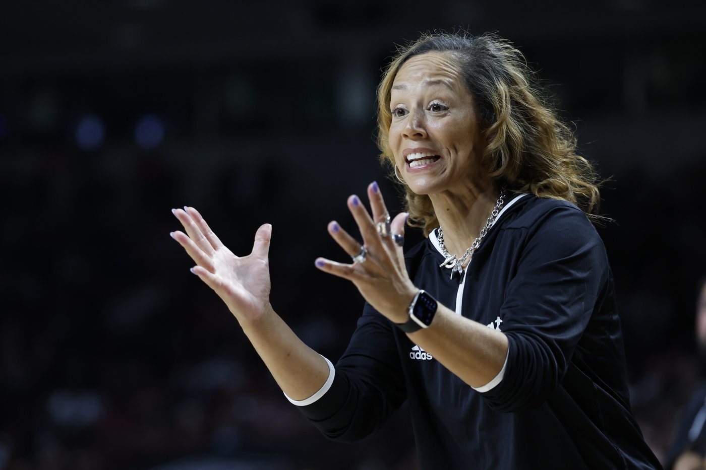 Kitts scored 14 points in No. 1 South Carolina's 42nd straight win, 95-44, over East Carolina | iNFOnews.ca