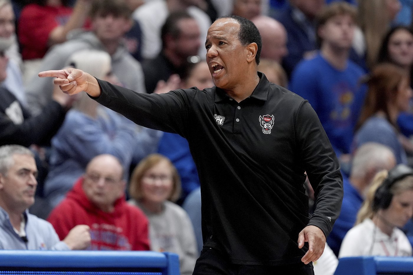 Mayo scores 26, Dickinson has 21 points and 14 boards as No. 10 KU beats NC State, 75-60 | iNFOnews.ca