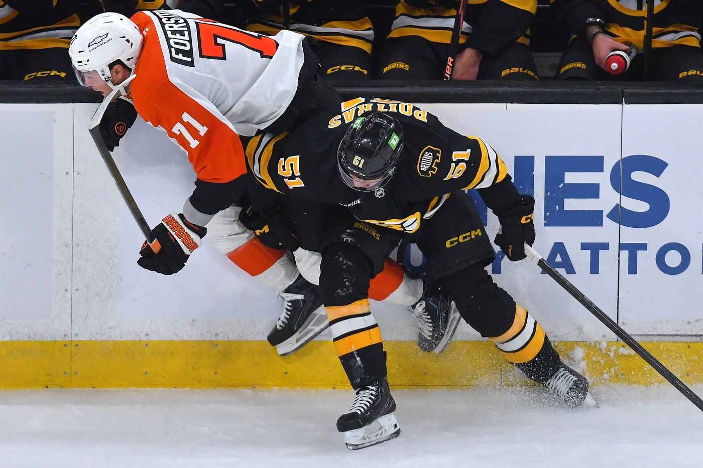 Fraser Minten has a goal and two assists as Bruins roll past winless Flyers 5-1 | iNFOnews.ca Fraser Minten has a goal and two assists as Bruins roll past winless Flyers 5-1 | iNFOnews.ca
