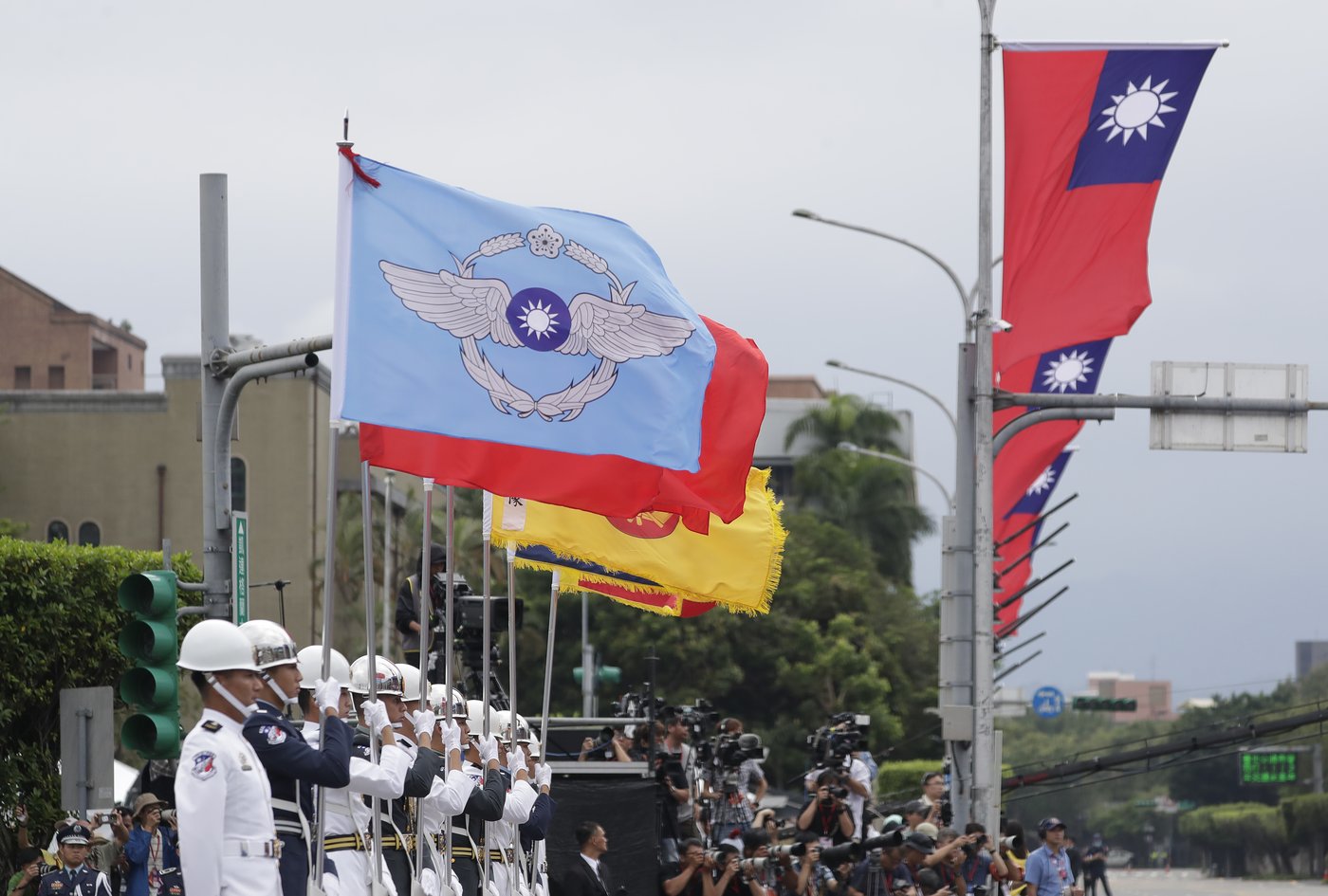 Taiwan celebrates its National Day holiday against a background of Chinese threats | iNFOnews.ca