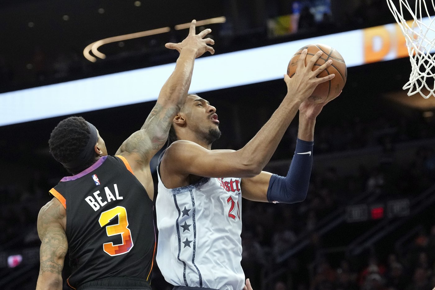 Durant scores 29 points as the Suns hand the Wizards their 13th straight loss, 119-109 | iNFOnews.ca Durant scores 29 points as the Suns hand the Wizards their 13th straight loss, 119-109 | iNFOnews.ca