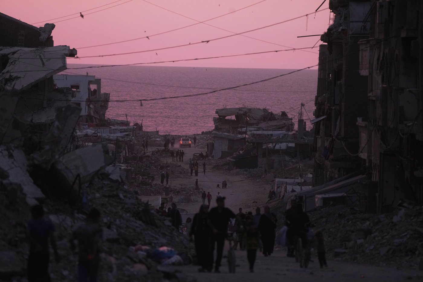 9 killed in strikes in Gaza overnight, hospital says | iNFOnews.ca